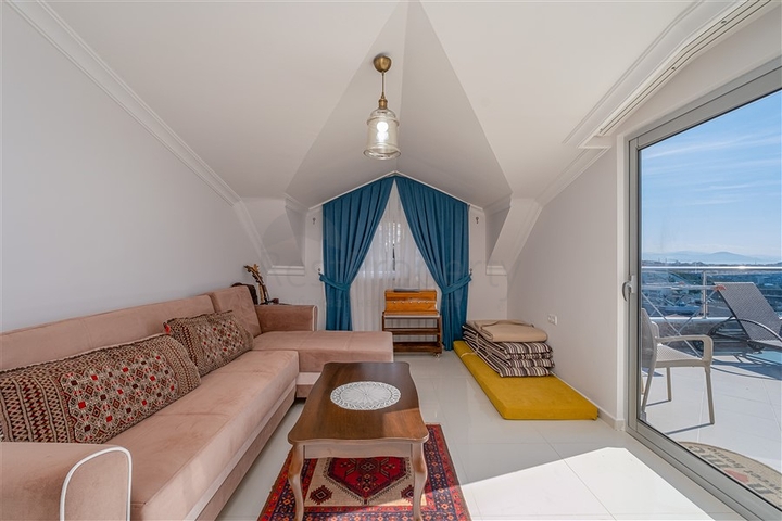 Квартира 4+1 в районе пляжа Клеопатра