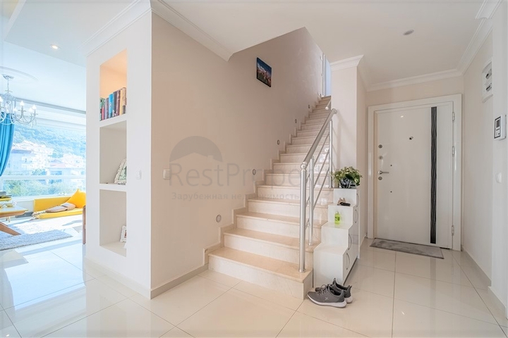 Квартира 4+1 в районе пляжа Клеопатра