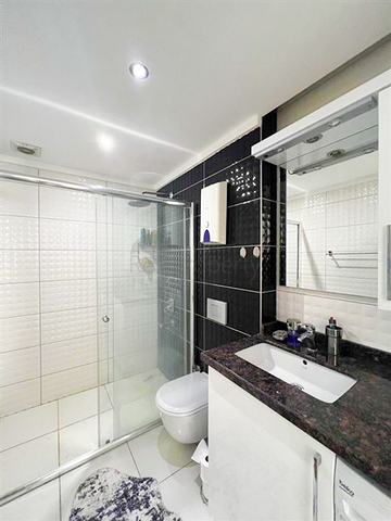 Меблированная квартира 1+1 с видом на море в районе Кестель