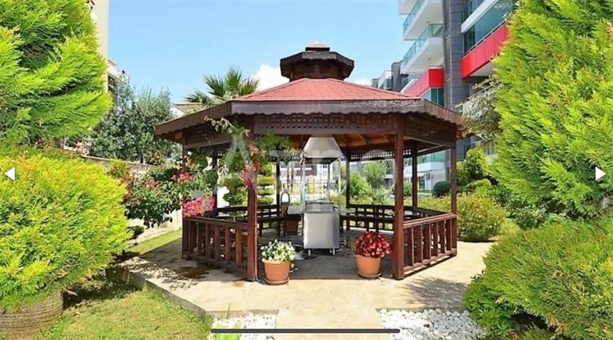 Меблированная квартира 1+1 с видом на море в районе Кестель