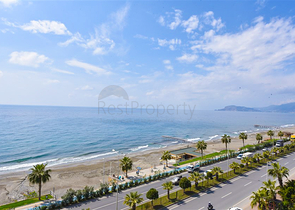 Квартира 2+1 на первой линии в районе Махмутлар