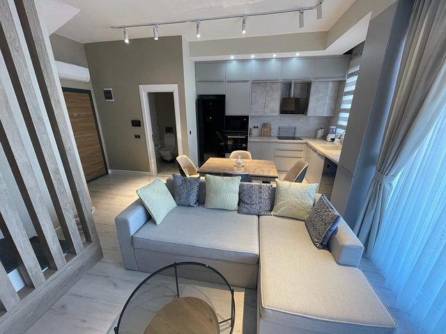 Пентхаус 2+1 с мебелью в современном комплексе в Оба