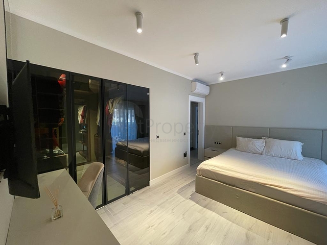 Пентхаус 2+1 с мебелью в современном комплексе в Оба