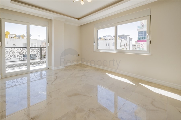 Трехкомнатная квартира в новом комплексе