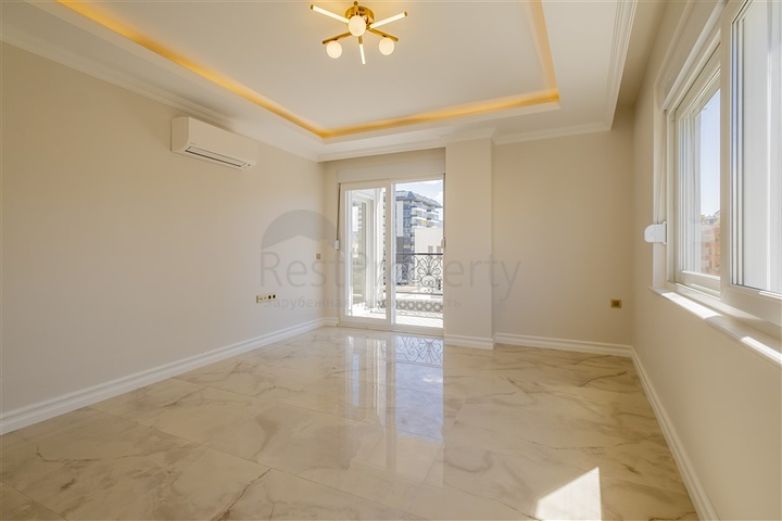 Трехкомнатная квартира в новом комплексе