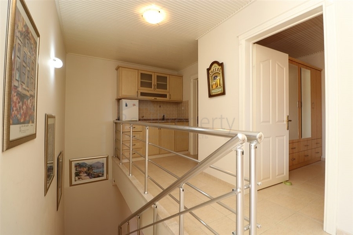 Квартира планировки 3+2 в центральном районе Алании