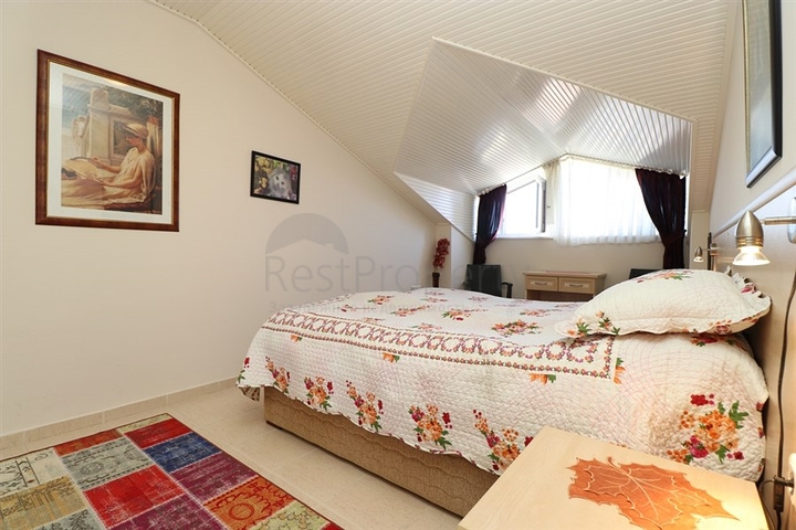 Квартира планировки 3+2 в центральном районе Алании