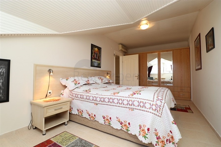 Квартира планировки 3+2 в центральном районе Алании