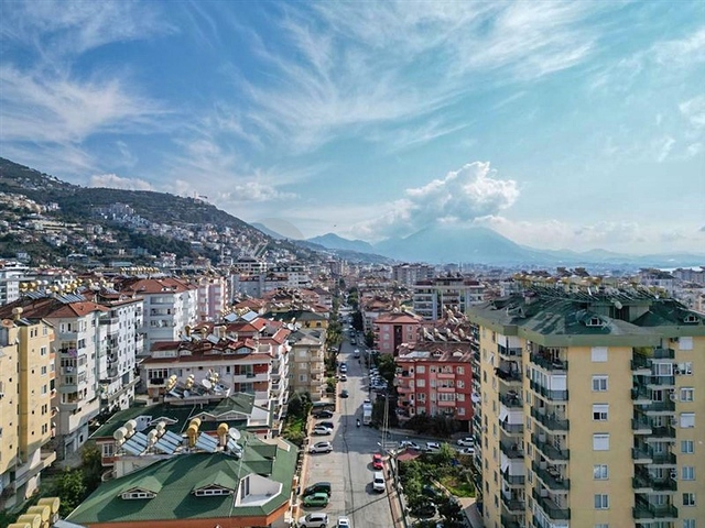 Квартира планировки 3+2 в центральном районе Алании