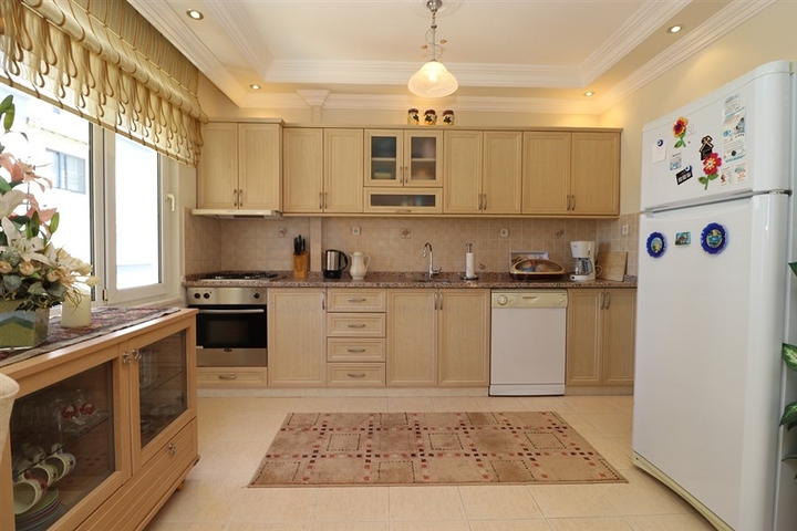 Квартира планировки 3+2 в центральном районе Алании