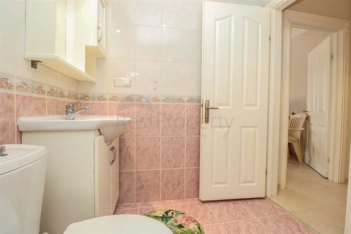 Квартира планировки 3+2 в центральном районе Алании