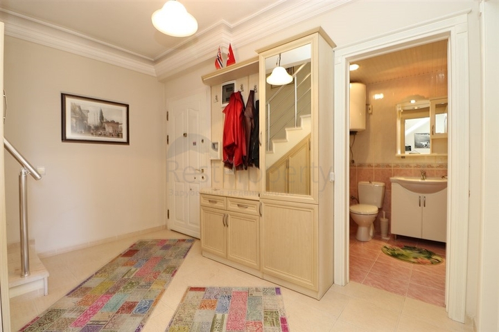 Квартира планировки 3+2 в центральном районе Алании