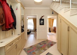 Квартира планировки 3+2 в центральном районе Алании