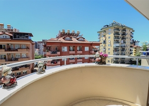 Квартира планировки 3+2 в центральном районе Алании