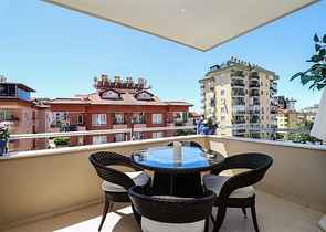 Квартира планировки 3+2 в центральном районе Алании