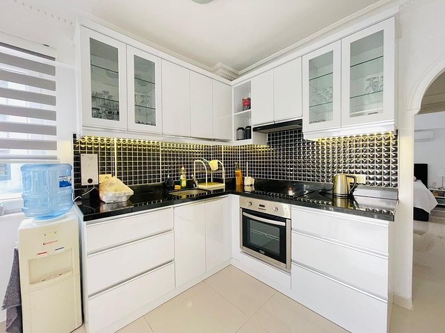 Квартира в 100 метрах от моря планировкой 1+1 в элитном районе Оба