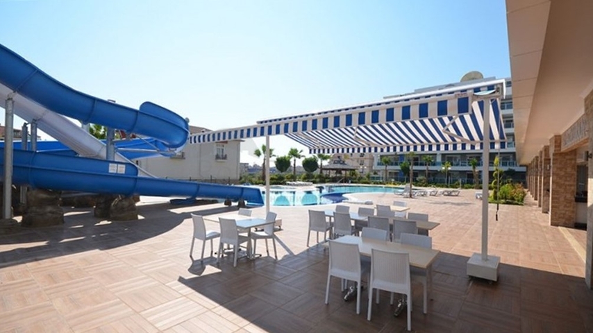 Двухкомнатная комната с мебелью и бытовой техникой