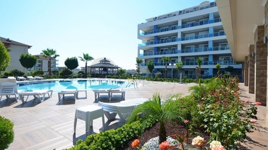 Двухкомнатная комната с мебелью и бытовой техникой