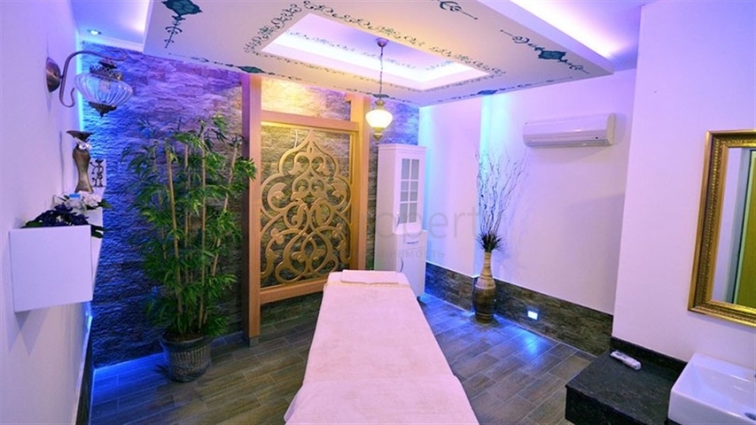 Двухкомнатная комната с мебелью и бытовой техникой