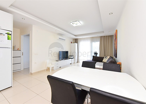 Двухкомнатная комната с мебелью и бытовой техникой