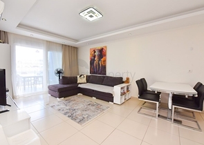 Двухкомнатная комната с мебелью и бытовой техникой