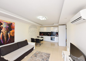 Двухкомнатная комната с мебелью и бытовой техникой