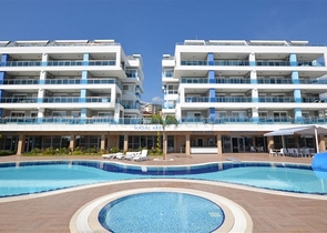 Двухкомнатная комната с мебелью и бытовой техникой