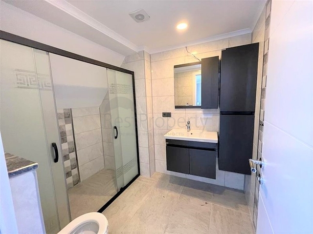 Просторный пентхаус 4+1 в центре Алании с видом на крепость