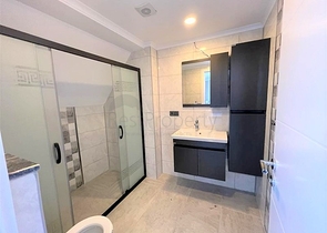 Просторный пентхаус 4+1 в центре Алании с видом на крепость