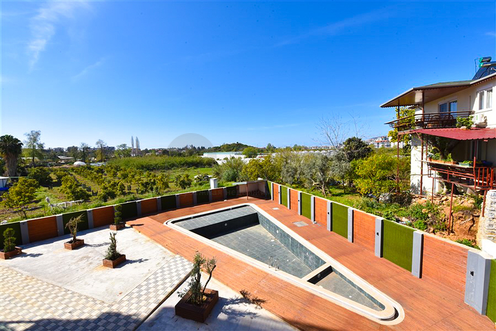 Дуплекс для большой семьи в районе Оба