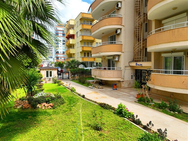 Просторный пентхаус 3+1 в районе Махмутлар