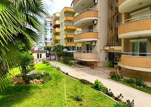 Просторный пентхаус 3+1 в районе Махмутлар