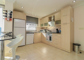 Пентхаус 3+1 с потрясающим видом на море в живописном районе Бекташ