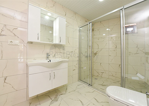 Просторный пентхаус с видом на море в центре Алании