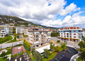 Просторный пентхаус с видом на море в центре Алании