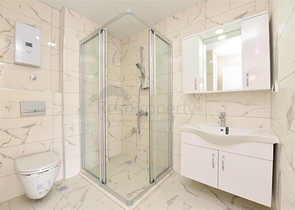 Просторный пентхаус с видом на море в центре Алании