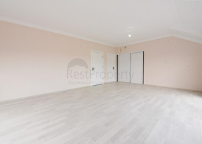 Просторный пентхаус с видом на море в центре Алании