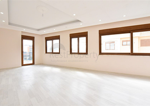 Просторный пентхаус с видом на море в центре Алании