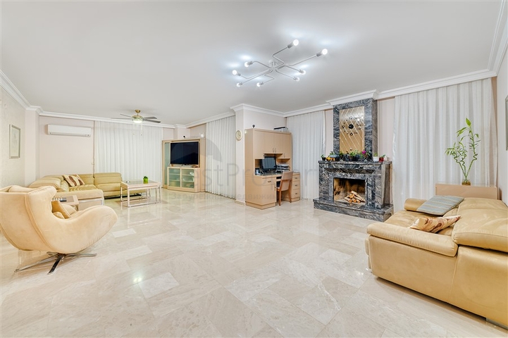 Шикарные апартаменты c отдельной кухней от собственника планировкой 3+1 в районе Кестель