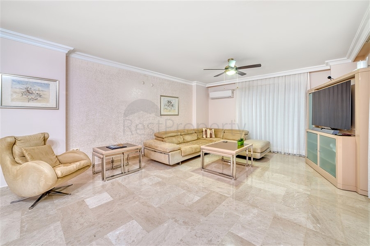 Шикарные апартаменты c отдельной кухней от собственника планировкой 3+1 в районе Кестель