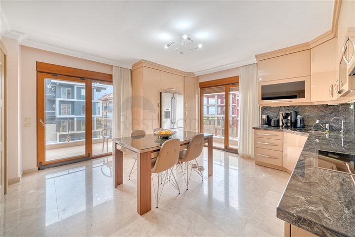 Шикарные апартаменты c отдельной кухней от собственника планировкой 3+1 в районе Кестель