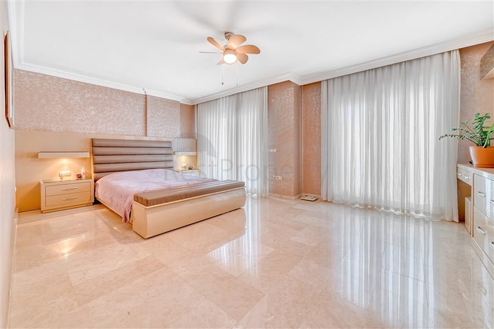 Шикарные апартаменты c отдельной кухней от собственника планировкой 3+1 в районе Кестель