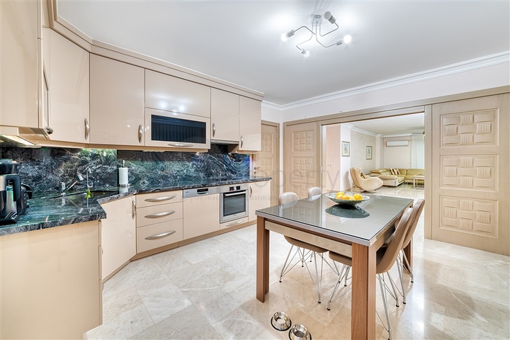 Шикарные апартаменты c отдельной кухней от собственника планировкой 3+1 в районе Кестель