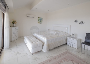 Пентхаус 3+1 с видом на море в районе Джикджилли