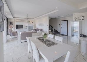 Пентхаус 3+1 с видом на море в районе Джикджилли