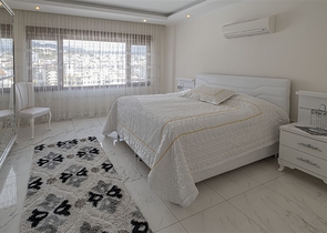 Пентхаус 3+1 с видом на море в районе Джикджилли