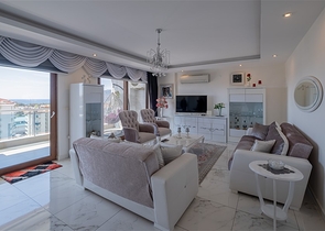 Пентхаус 3+1 с видом на море в районе Джикджилли