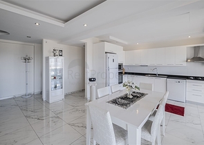 Пентхаус 3+1 с видом на море в районе Джикджилли