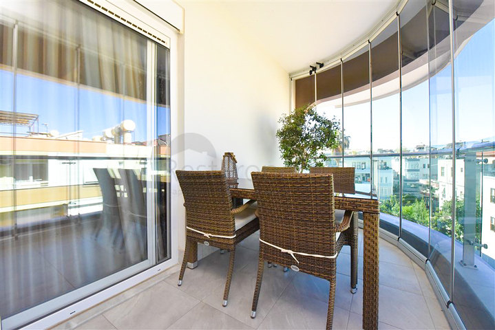 Квартира планировкой 1+1 на Клеопатре