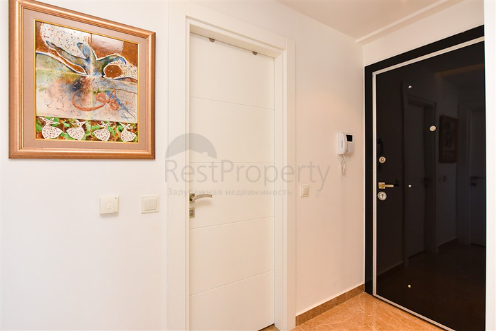 Квартира планировкой 1+1 на Клеопатре